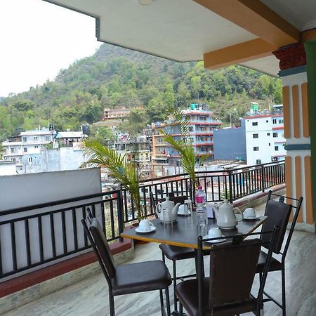 Hotel Blue Magnet Pokhara Luaran gambar