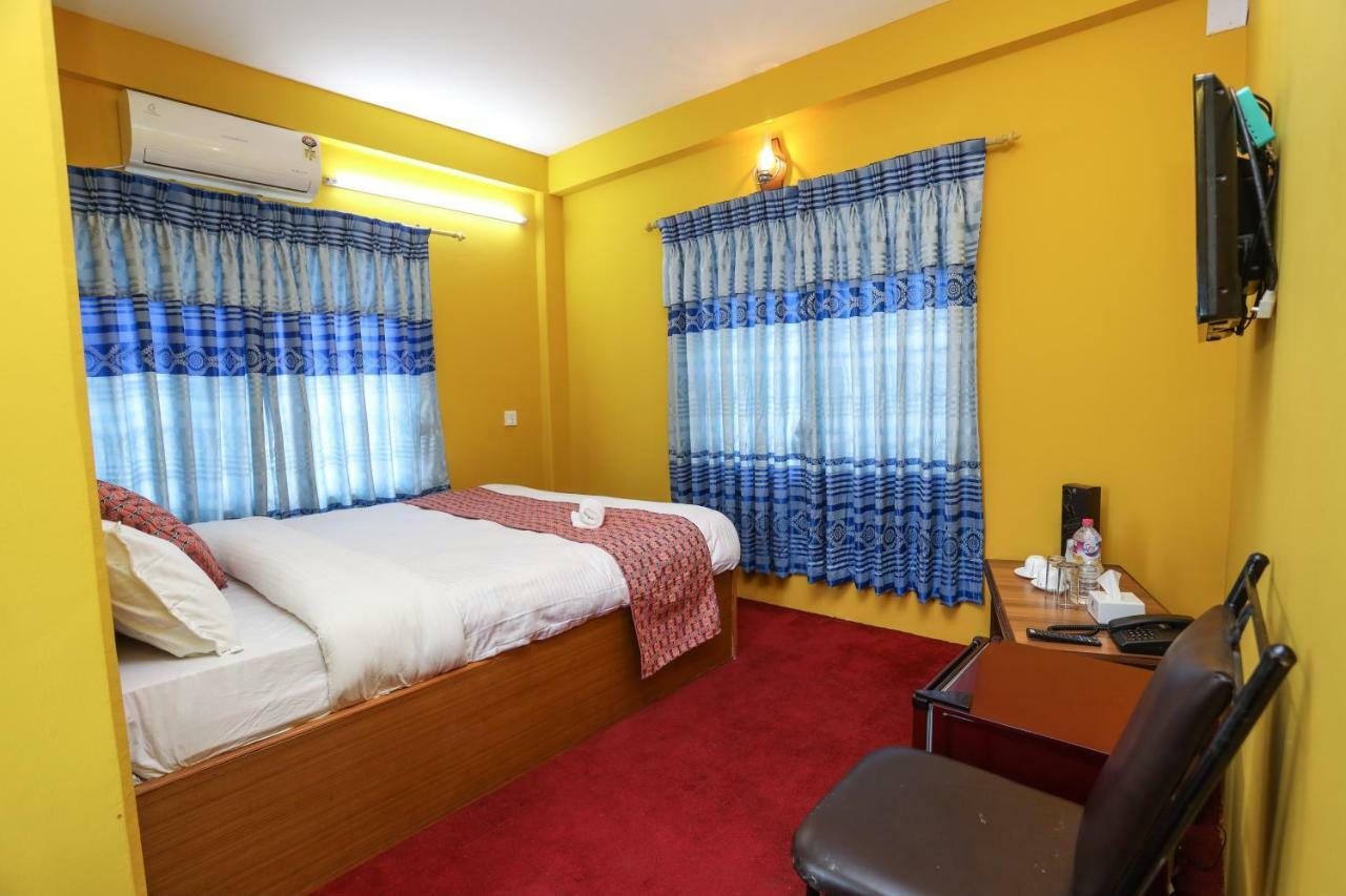 Hotel Blue Magnet Pokhara Luaran gambar