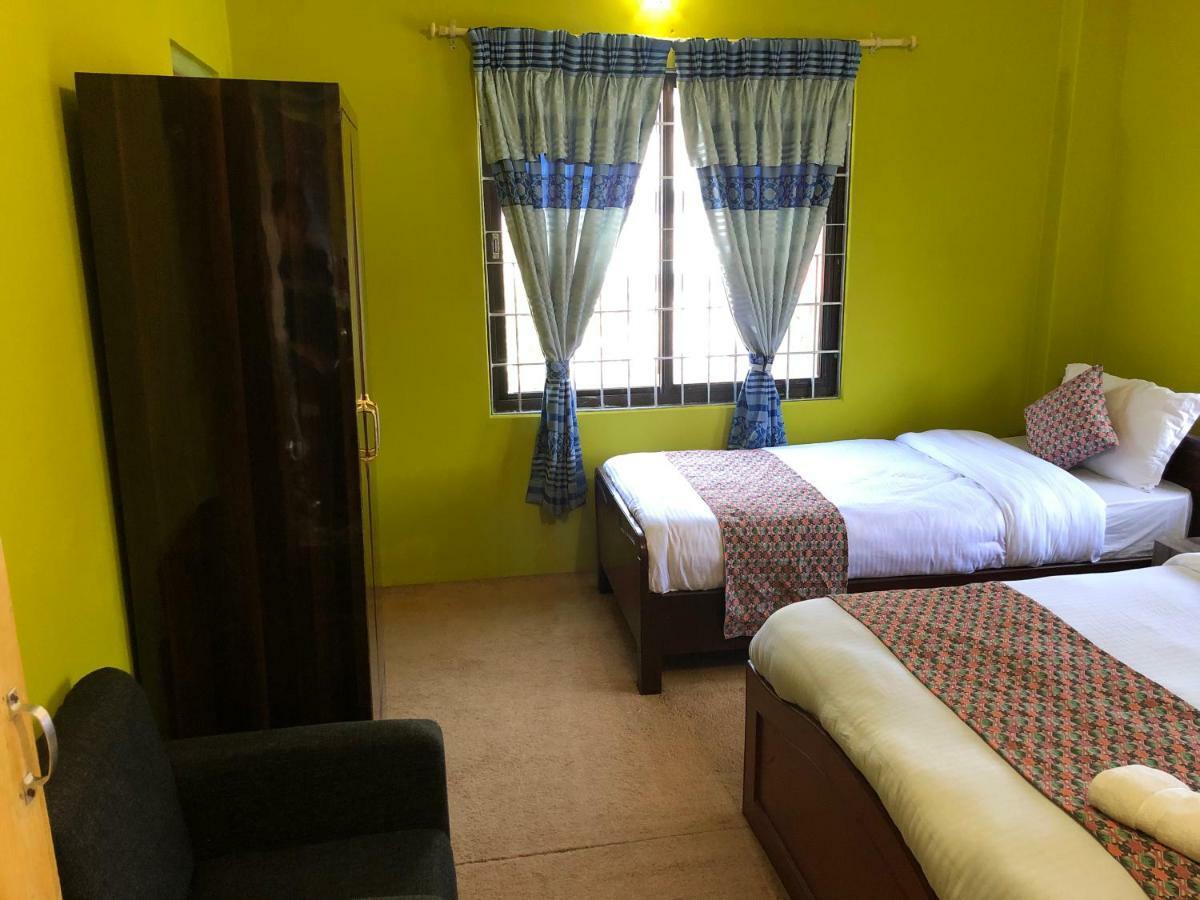 Hotel Blue Magnet Pokhara Luaran gambar
