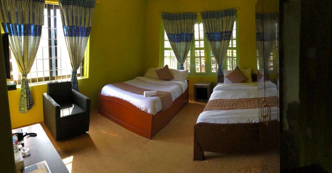 Hotel Blue Magnet Pokhara Luaran gambar